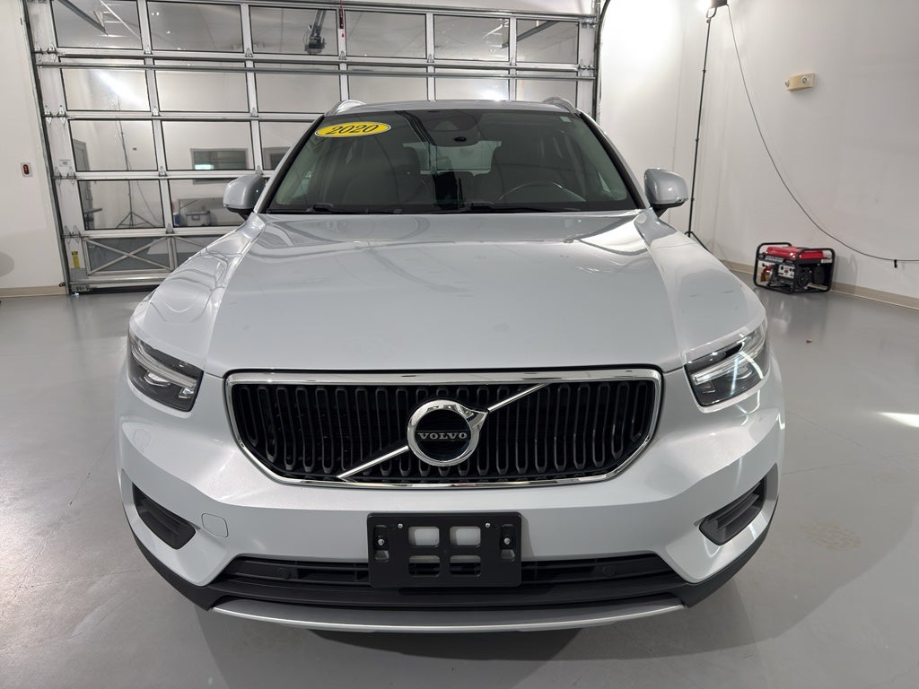 2020 Volvo XC40 Momentum