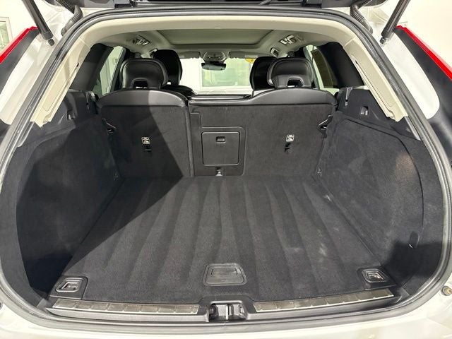 2023 Volvo XC60 B5 Core